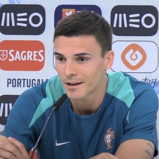 若昂·帕利尼亚 - 葡萄牙中场