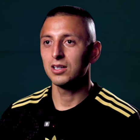 罗伯托·阿尔瓦拉多 - 墨西哥前锋