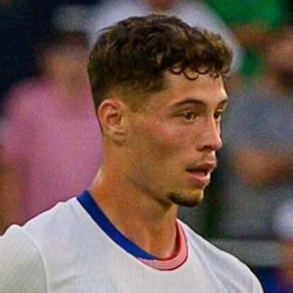 塞巴斯蒂安·贝尔哈特——美国中场球员