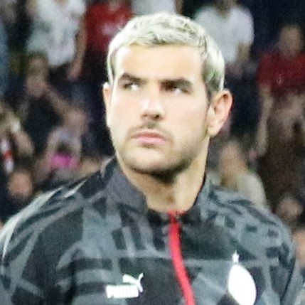 西奥·埃尔南德斯——法国后卫